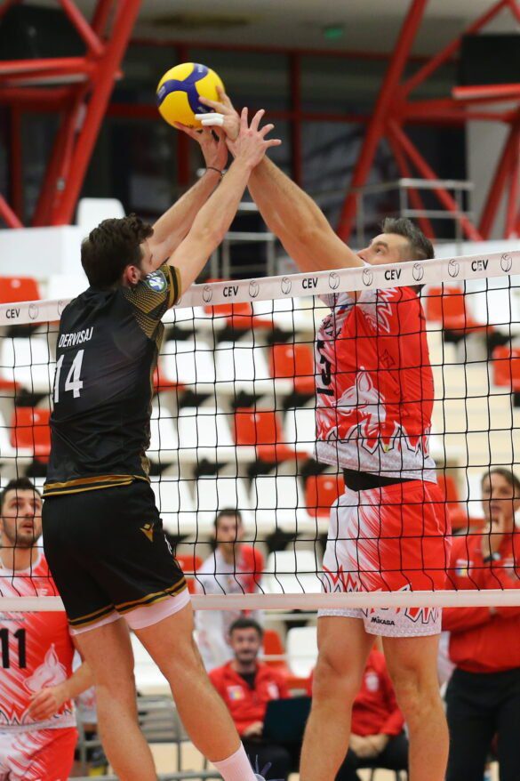 Dinamo - United Volleys Frankfurt 2-3 (26 - 28, 25 - 19, 21 - 25, 25 - 21, 11 - 15) FOTO CEV